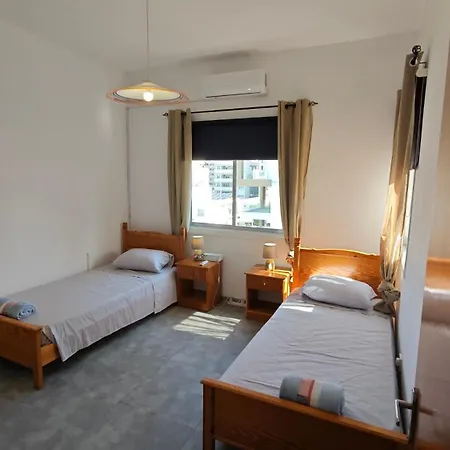 Apartment Center Spacious *
